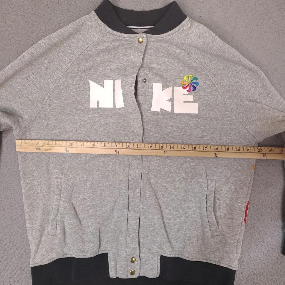 Nike Sweatshirt Jacket‎ Womens Large Gray Pinwheel Colorful Snap Button